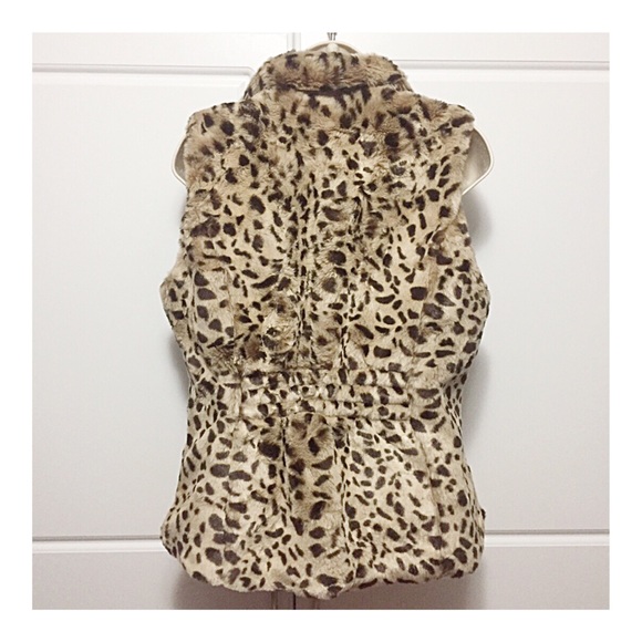 Charter Club Faux Fur Cheetah Vest - Picture 2 of 8